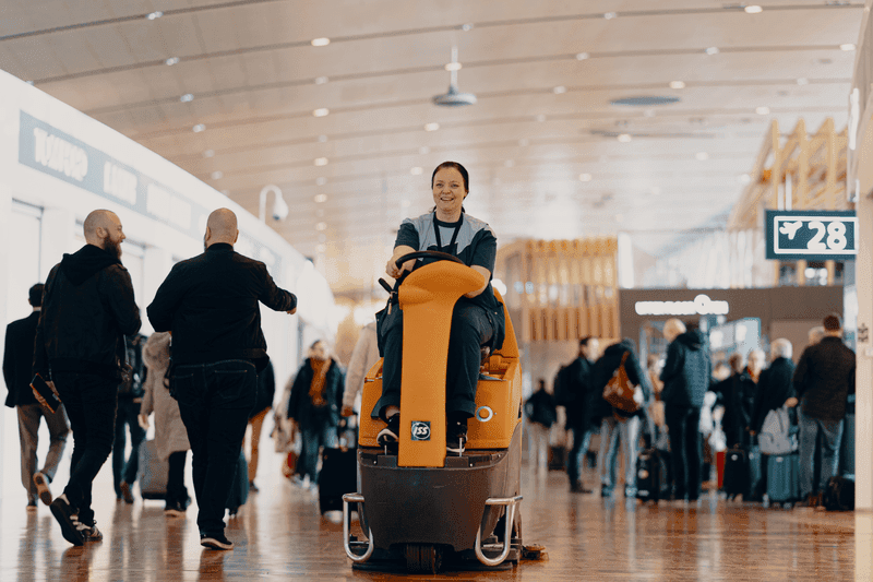 FI_2019_Helsinki-Vantaa_Cleaning_02